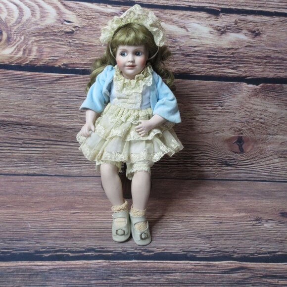 Vintage 1985 Cindy McClure Forget-Me-Not Doll - Picture 3 of 12